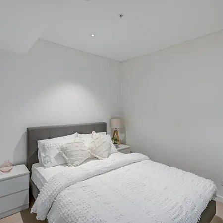 Lux Living In Heart Of * Brisbane
