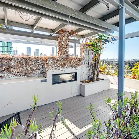 Lovely 2 Bedroom Executive
