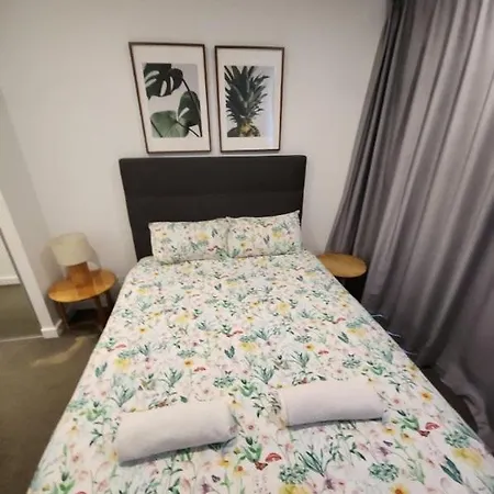 Southbank With Pool Cbd Hosted By Homestayz Apartment