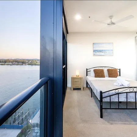 2br-2ba Resort-style Retreat In Hamilton M21 *
