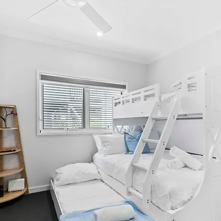 Stylish 3br Townhouse Camphill - Wifi, Parking Apartment *