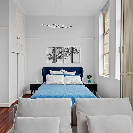Stylish 1 Bedroom Retreat In The Heart Of Brisbane