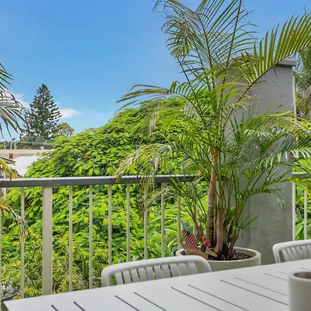 Spacious 3bdroom Entertaining Unit Close To City, Cafes And Shops Apartment