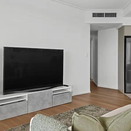 Apartment Luxury, Amazing River Views, Heart Of The City!