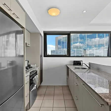 Apartment Luxury, Amazing River Views, Heart Of The City! *