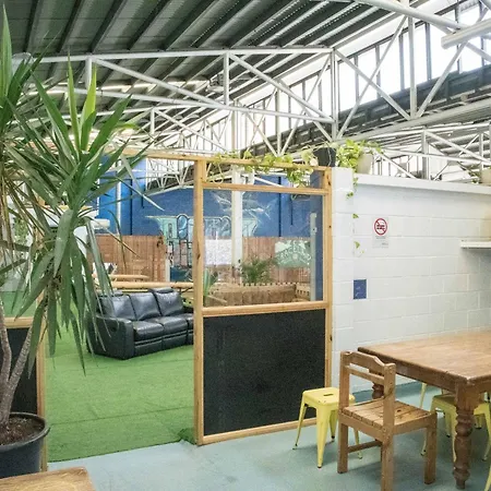 Hostel Habitat Backpackers Brisbane