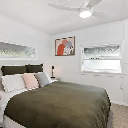 Holiday home 3 Bed Queenslander In Heart Of *