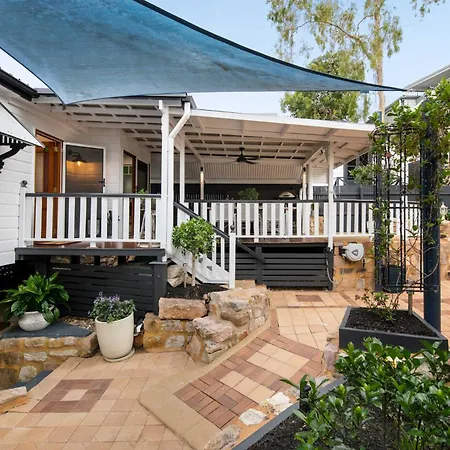 3 Bed Queenslander In Heart Of Holiday home Brisbane