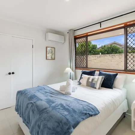 Cozy Comfort 4br Near Malls And Transport Holiday home *