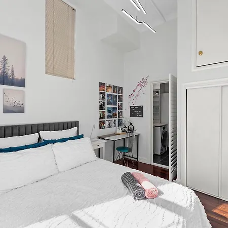 High Ceiling 1 Bedroom In The Apartment Brisbane