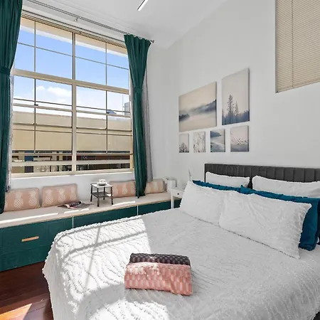 High Ceiling 1 Bedroom In The *