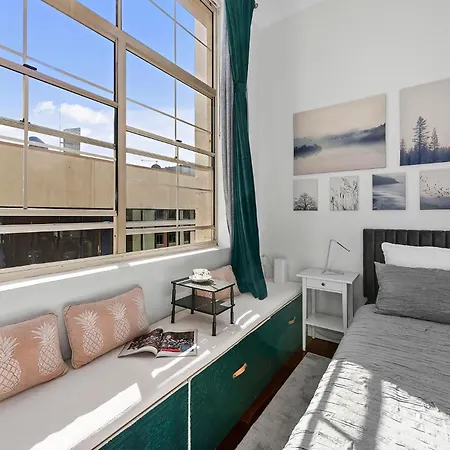 High Ceiling 1 Bedroom In The Brisbane