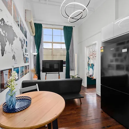 Apartment High Ceiling 1 Bedroom In The Brisbane