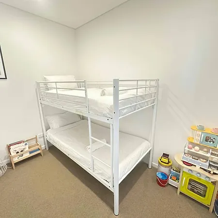 Lovely 2 Beds With View At South Apartment *