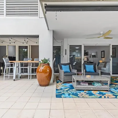 Riverfront Excellence 2bed-2bath-2car - West End Brisbane