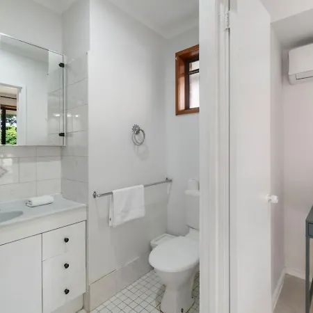 Budget 1bed Near Malls And Transit Apartment *