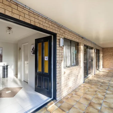 Palatial 4br 2ba Sunnybank Family Retreat Apartment *