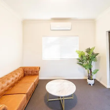 Apartment Palatial 4br 2ba Sunnybank Family Retreat