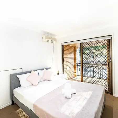 Palatial 4br 2ba Sunnybank Family Retreat Apartment *