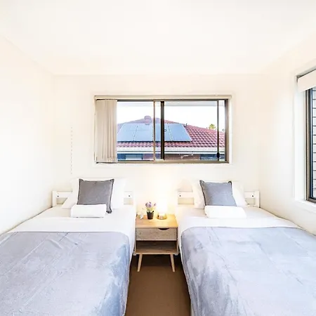 Palatial 4br 2ba Sunnybank Family Retreat Brisbane