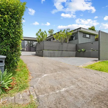 Spacious 4br Near Sunnybank With Modern Amenities Brisbane