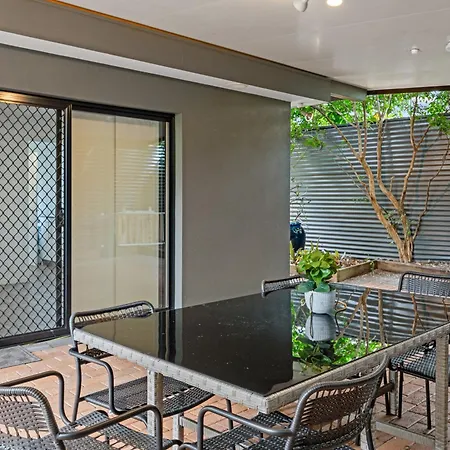 Spacious 4br Near Sunnybank With Modern Amenities Apartment Brisbane