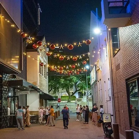 Urban Luxe Retreat - South Boutique W Free Carpark