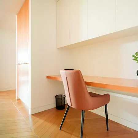 Luxury 3br In Beautiful New Farm Apartment *