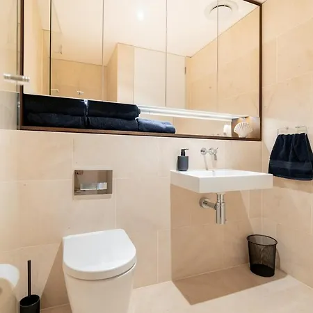 Luxury 3br In Beautiful New Farm Brisbane