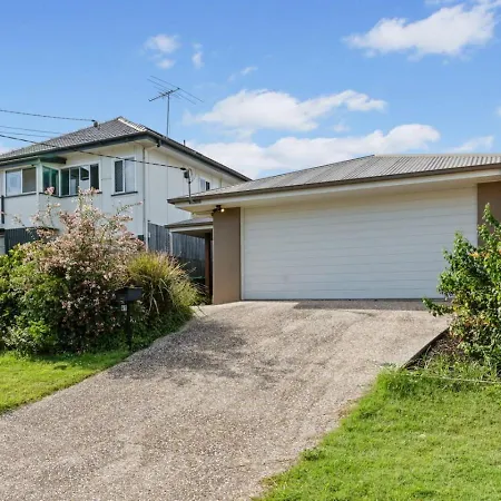 Charming 4bedroom Near Train Station And Beaches *