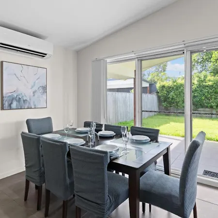 Charming 4bedroom Near Train Station And Beaches
