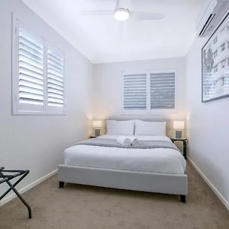Bright Top-floor Retreat With Views Apartment