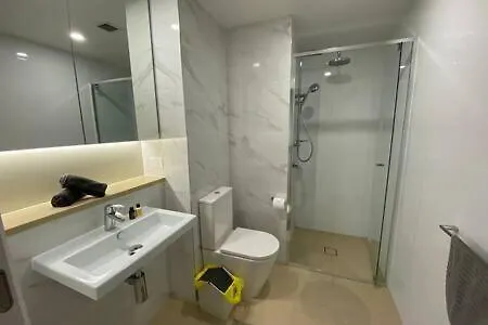 Escape To Elegance Stylish 2br In Skytower C10 Apartment Brisbane