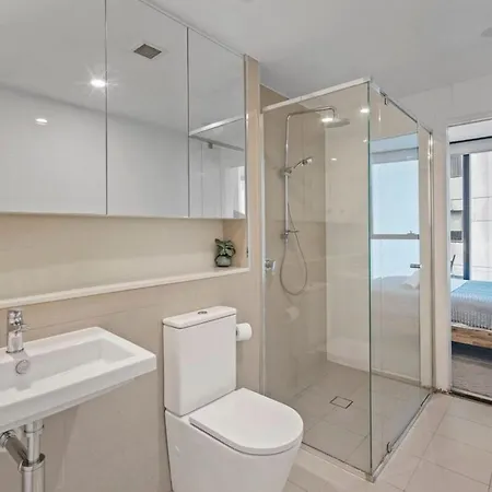 Stylish Cbd 2b Apt-pool & Gym Apartment