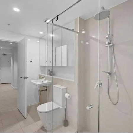 Stylish Cbd 2b Apt-pool & Gym *