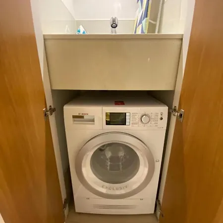 Apartment Stylish Cbd 2b Apt-pool & Gym