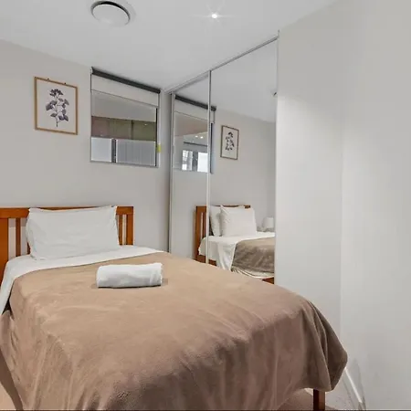Stylish Cbd 2b Apt-pool & Gym