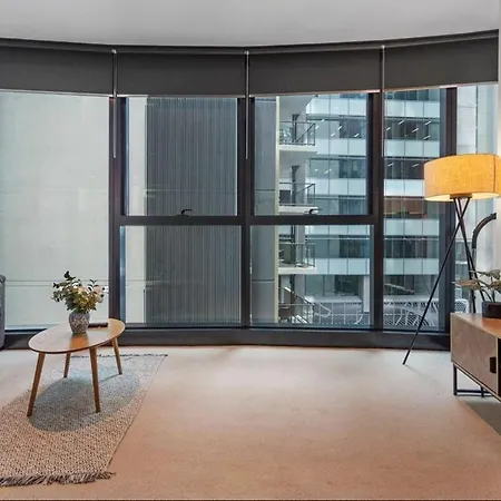 Stylish Cbd 2b Apt-pool & Gym *