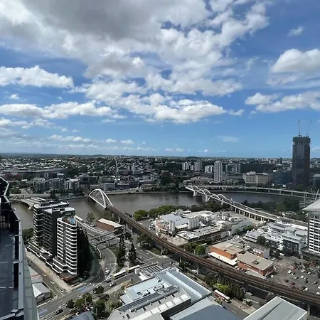 Apartment Stylish On High Level-close To Cbd C6 Brisbane