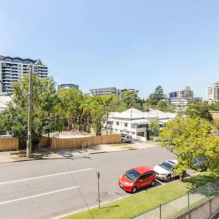 Mid Century Pad 1bed 1bath 1car 10 Mins To Cbd Apartment Brisbane