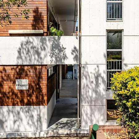 Mid Century Pad 1bed 1bath 1car 10 Mins To Cbd