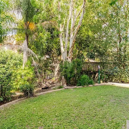Apartment Mid Century Pad 1bed 1bath 1car 10 Mins To Cbd *