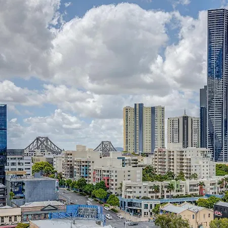 Skyline Haven, Luxe 2br With Pool & Gym In Fortitude Valley * Brisbane