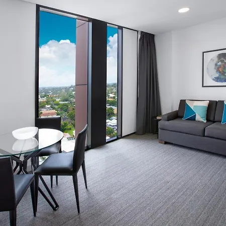 Essence Taringa Aparthotel