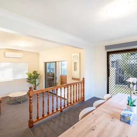 Space Abundant 4bed 2bath Sunnybank Retreat Holiday home Brisbane