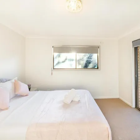 Holiday home Space Abundant 4bed 2bath Sunnybank Retreat