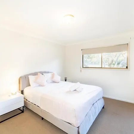 Space Abundant 4bed 2bath Sunnybank Retreat Holiday home