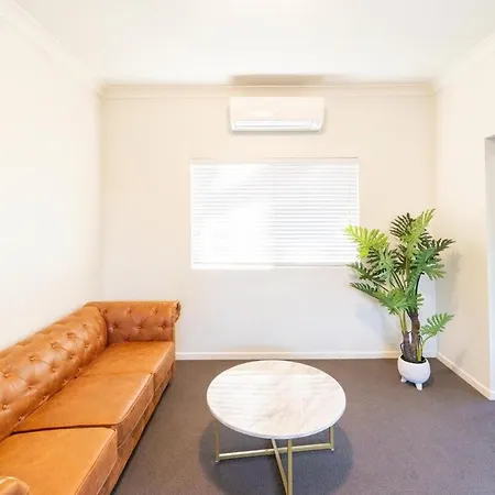 Space Abundant 4bed 2bath Sunnybank Retreat Holiday home *