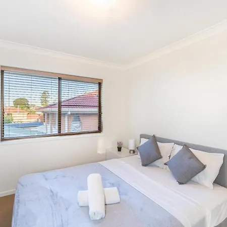 Space Abundant 4bed 2bath Sunnybank Retreat Holiday home