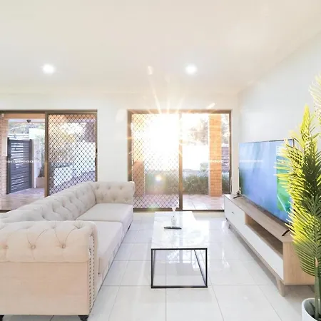 Holiday home Space Abundant 4bed 2bath Sunnybank Retreat